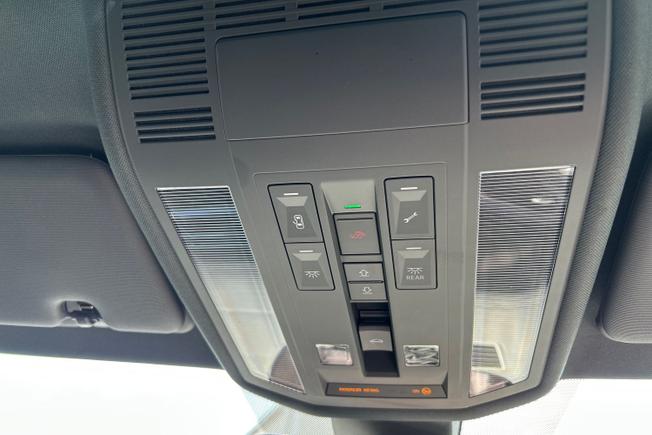 VOLKSWAGEN Touareg Photo 51