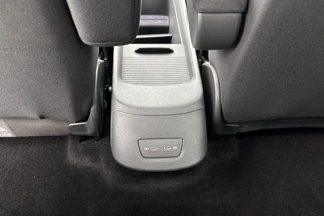 VOLKSWAGEN ID.3 Photo 23