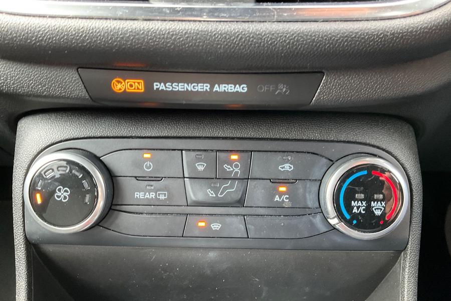 Ford FIESTA Photo autoimg-2fdb53f03aa3c435632f893e4cf09d78fad7a42f.jpg