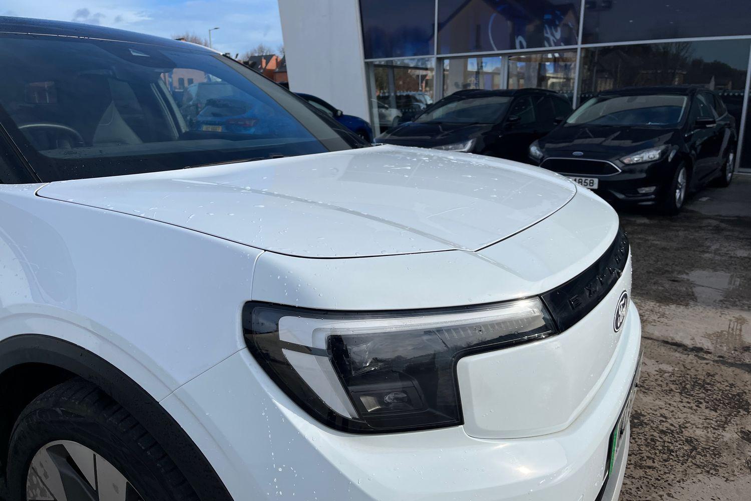 Ford Explorer Photo 22