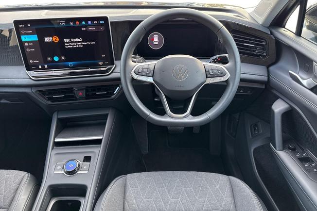 VOLKSWAGEN Tiguan Photo 11
