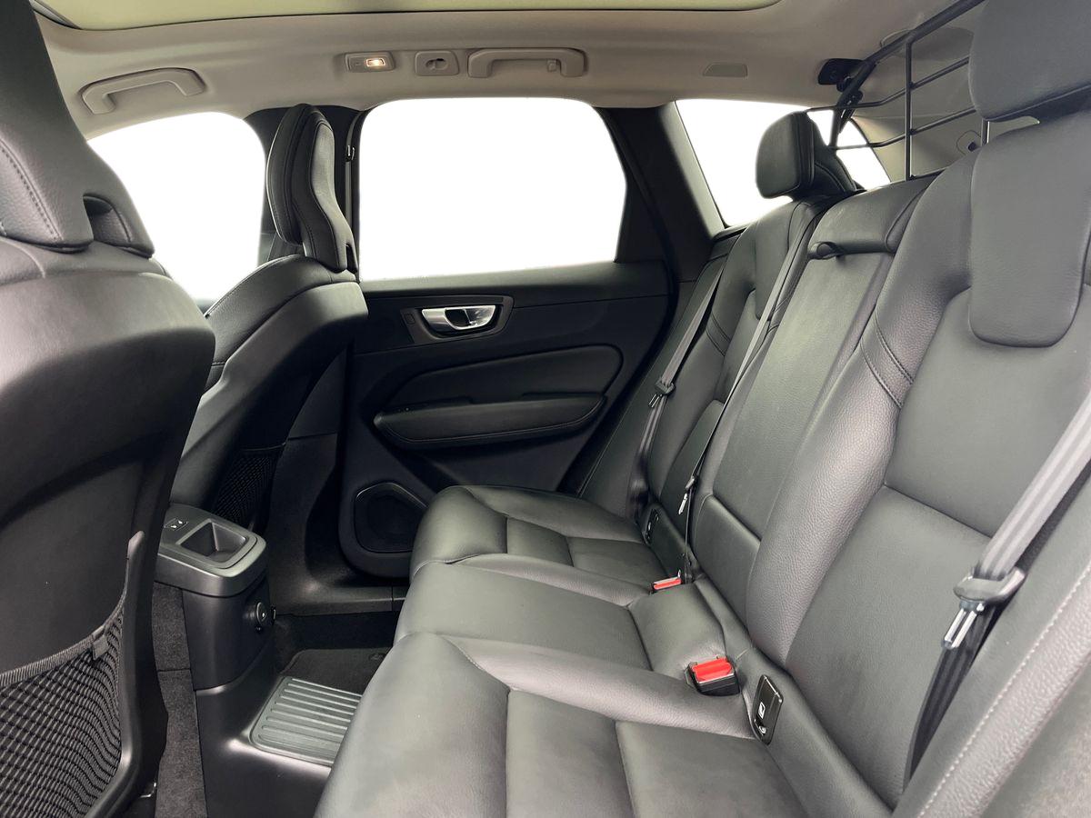 Volvo XC60 Photo 3