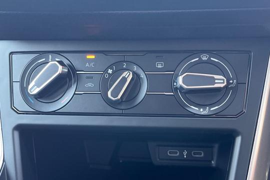 Volkswagen Polo Photo autoimg-2fe31b272529b0ca3549636782e1aa74840c15ae.jpg