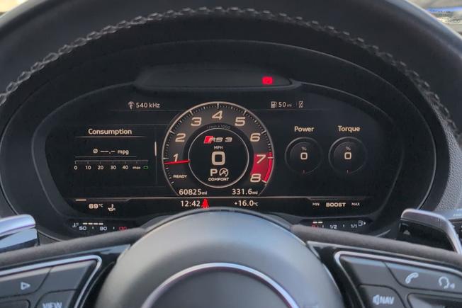 AUDI RS3 Photo 15