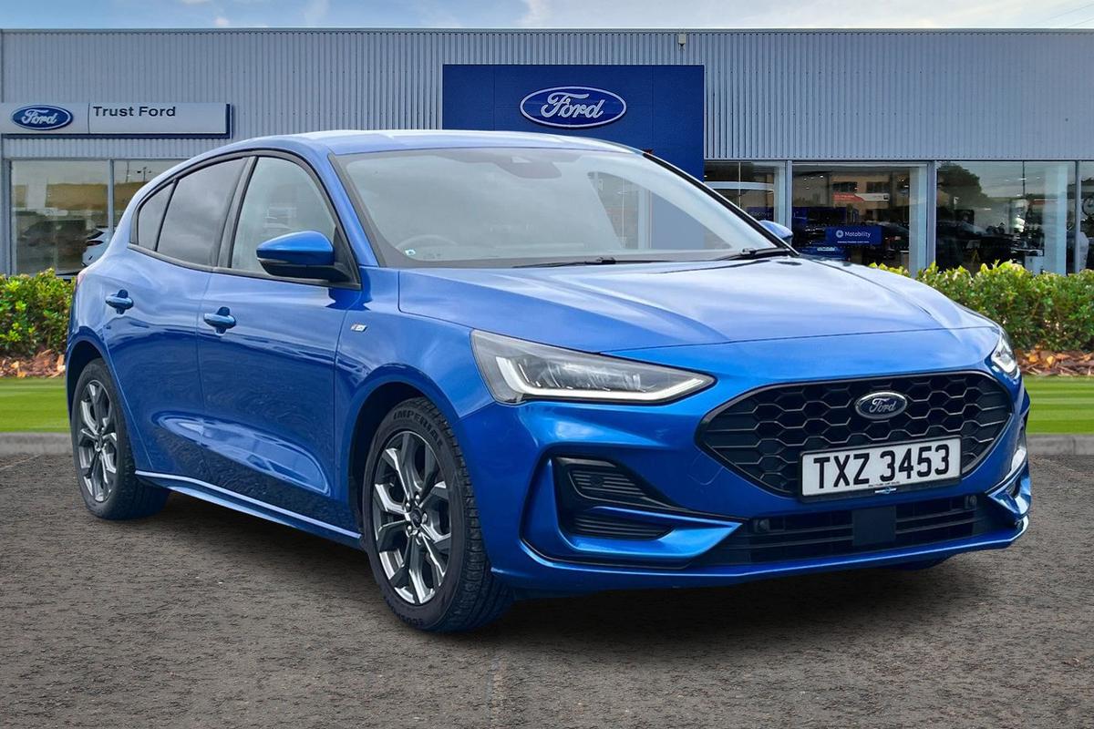 Ford Focus listing photo