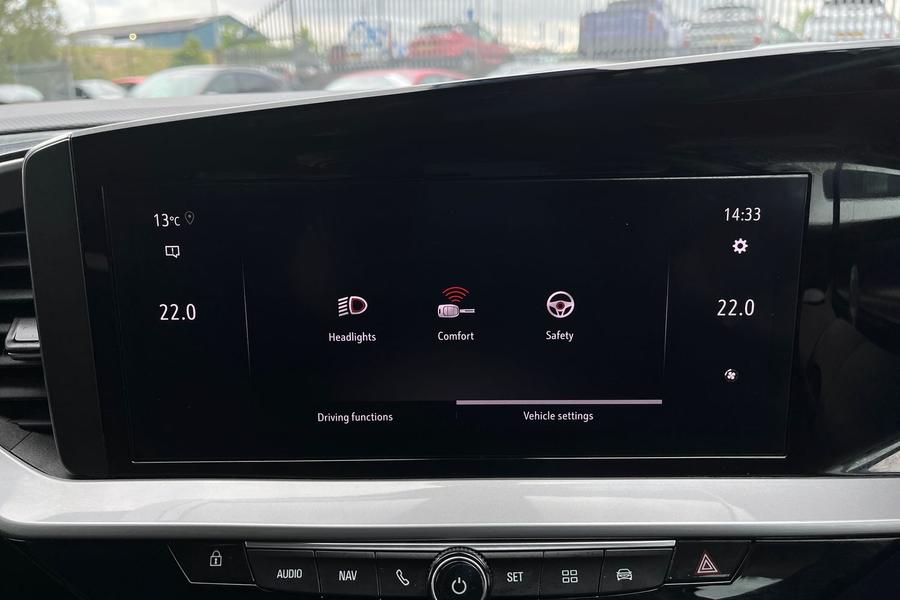 Vauxhall Mokka Photo autoimg-2feaeced8f4817d6e8cd1fff96e7b6c120f138f9.jpg