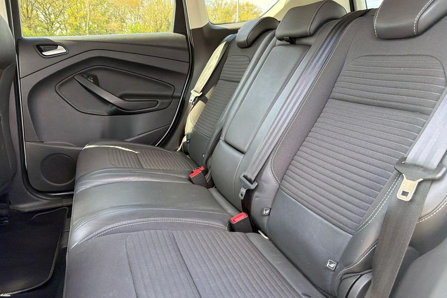 Ford KUGA Photo autoimg-2ff161736f28ba90242bb95cf1ba5fbc391cce20.jpg