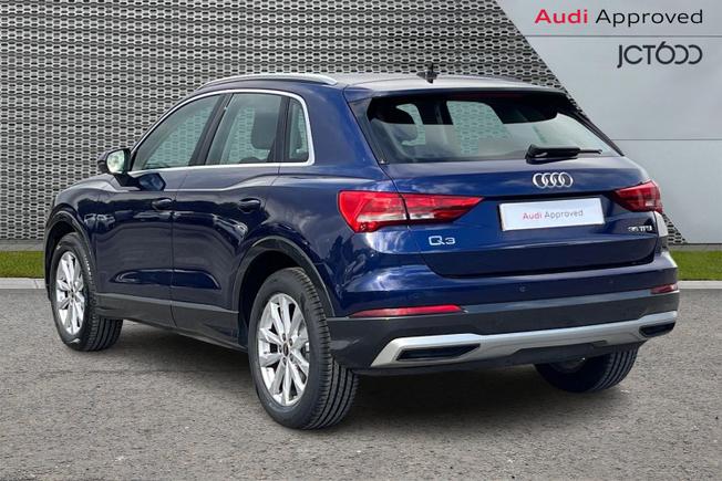 AUDI Q3 Photo 3