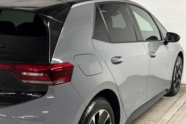 VOLKSWAGEN ID.3 Photo 28