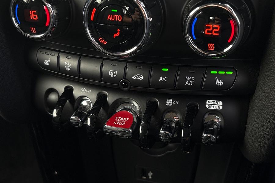 MINI HATCHBACK Photo autoimg-2ff7cfdf80a0aabadc9f860ca7436db66998e549.jpg