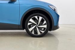 VOLKSWAGEN ID.4 Photo 5