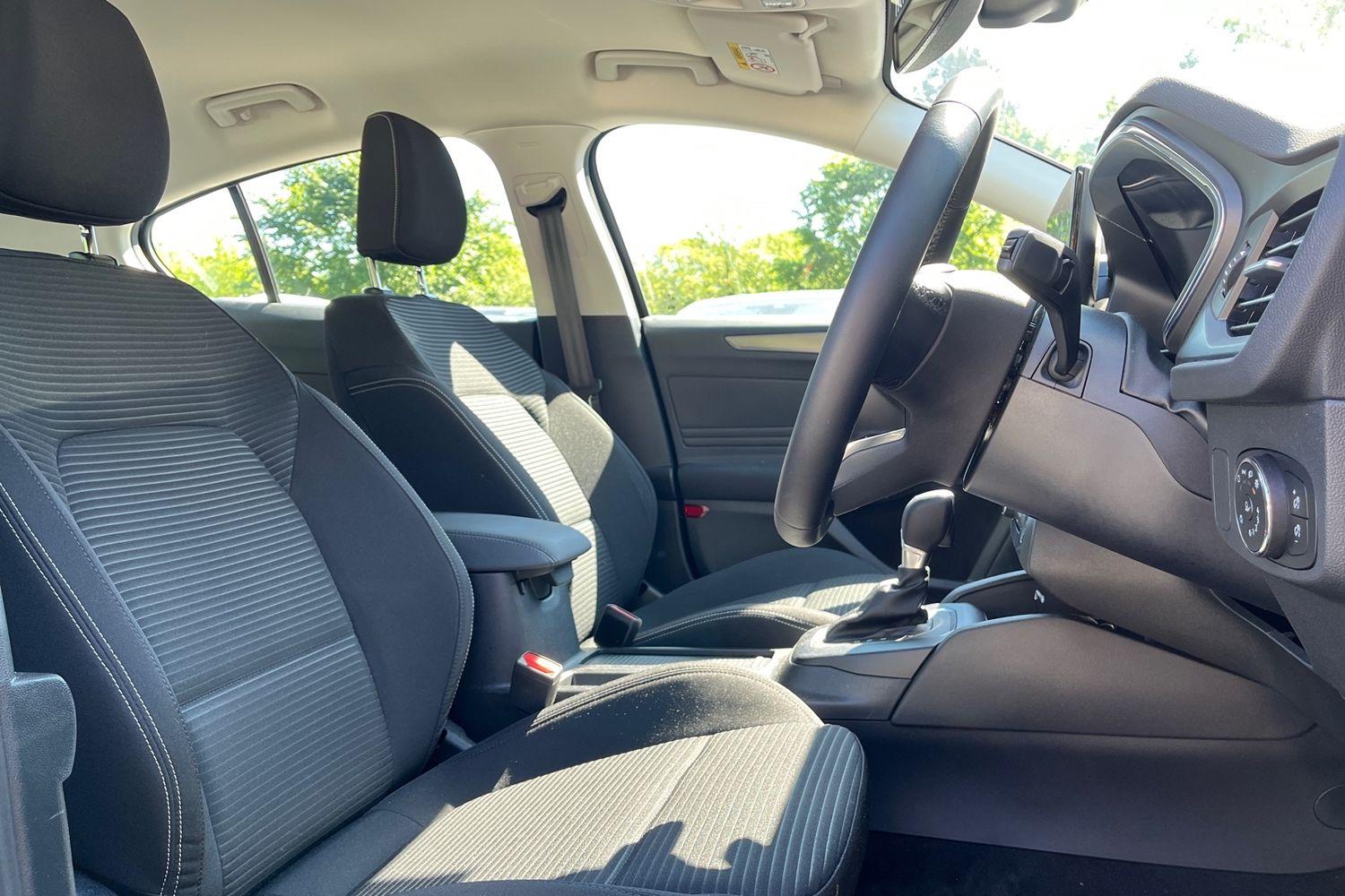Ford Focus Photo 16