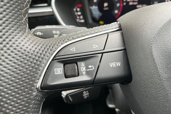 AUDI Q3 Photo 17