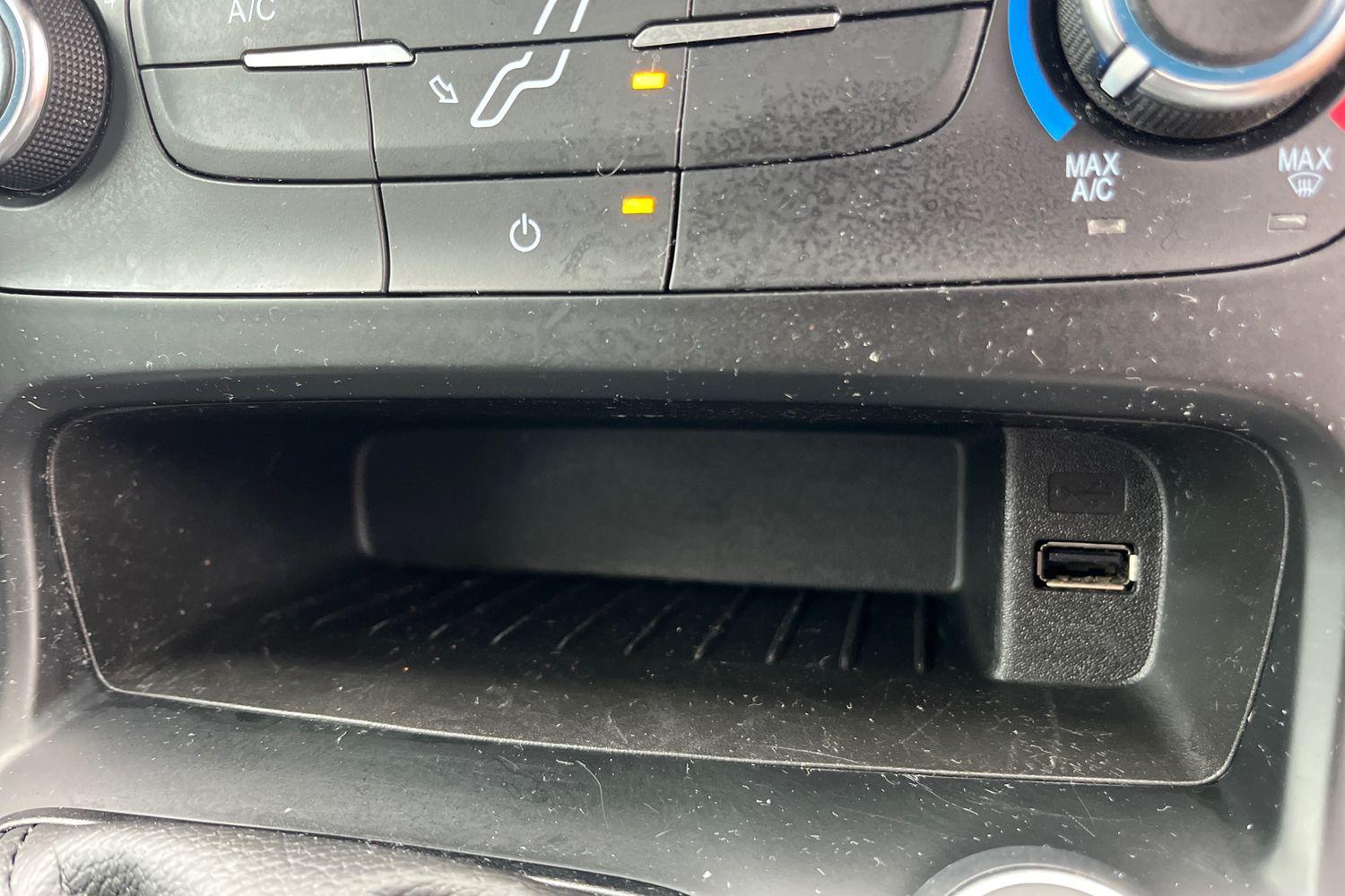Ford FOCUS Photo 37