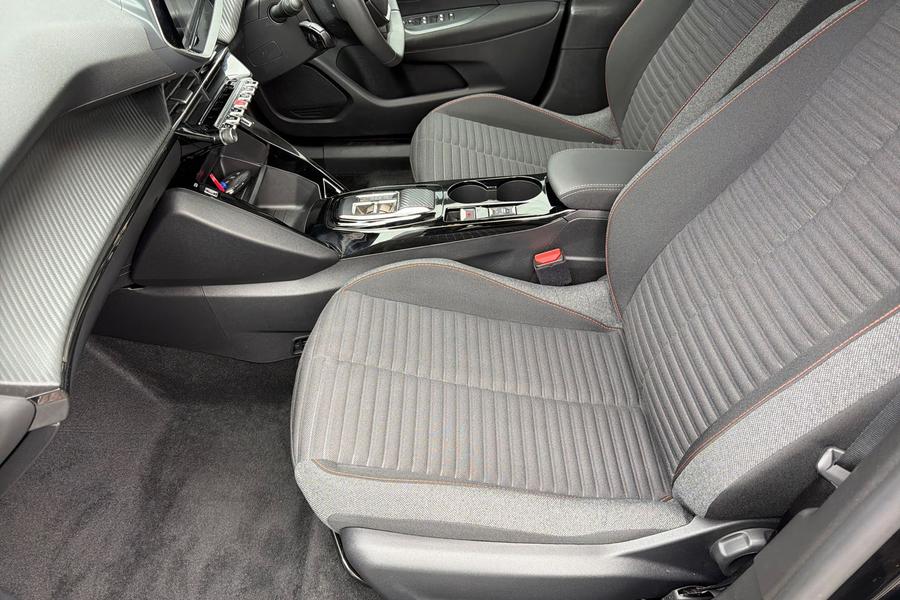 Peugeot E-2008 Photo autoimg-2ffd3f1b7d9fa2bb12b93dbdf5da4872fabcad85.jpg