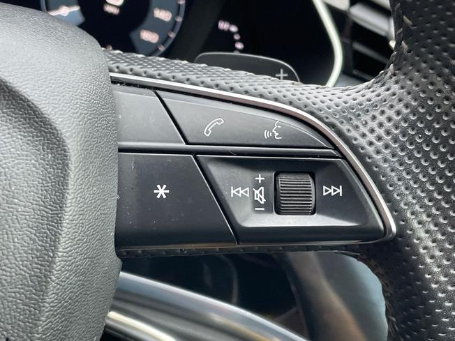 AUDI Q3 Photo 17