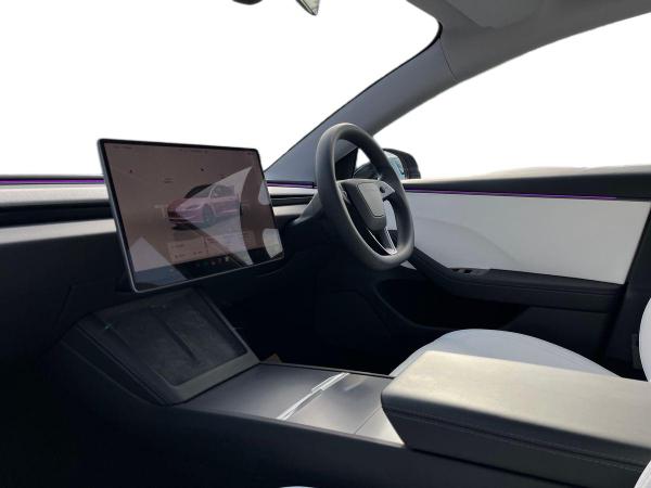 TESLA Model 3 Photo autoimg-300715ae58fbc3f647eaead0c9207fb098a5f65a.jpg