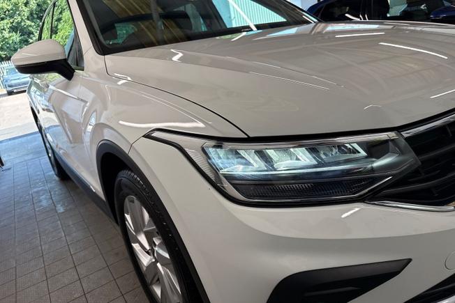 VOLKSWAGEN Tiguan Photo 19
