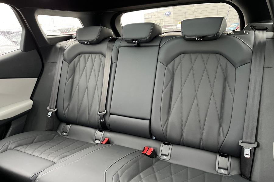 Ford Explorer Photo autoimg-30091d2c91fe8973d4eb77347b528dd9e5c04b4c.jpg