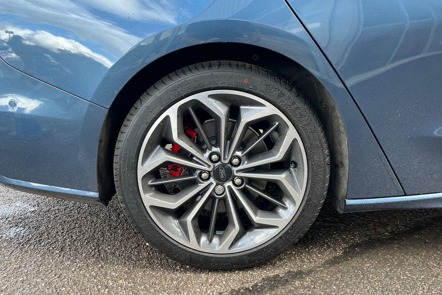 Ford Focus Photo 7