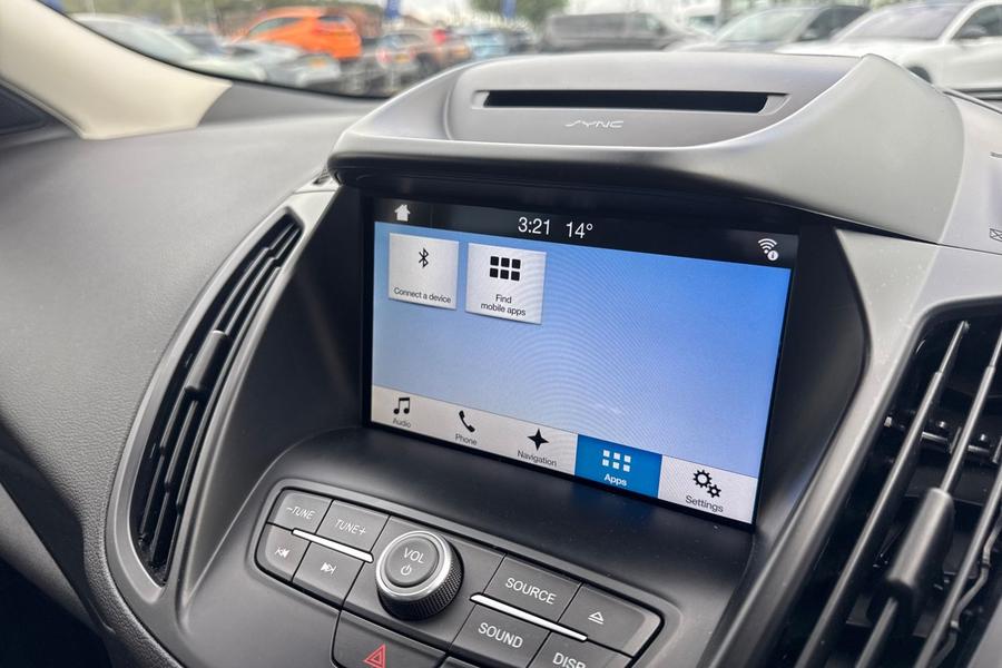 Ford KUGA Photo autoimg-300b0cb4df9540af4d3aee6b652644a0537464e6.jpg