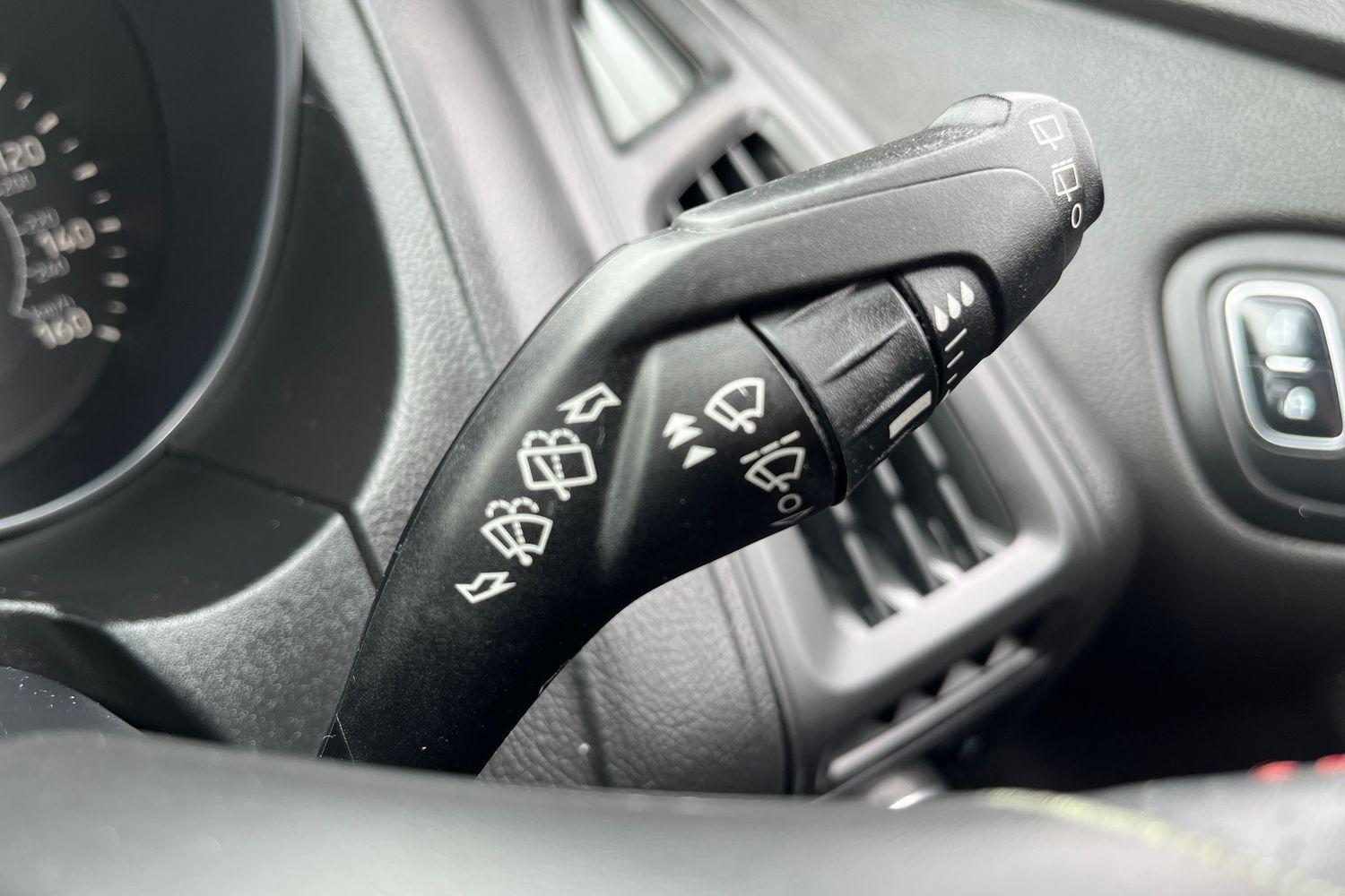 Ford Focus Photo 14