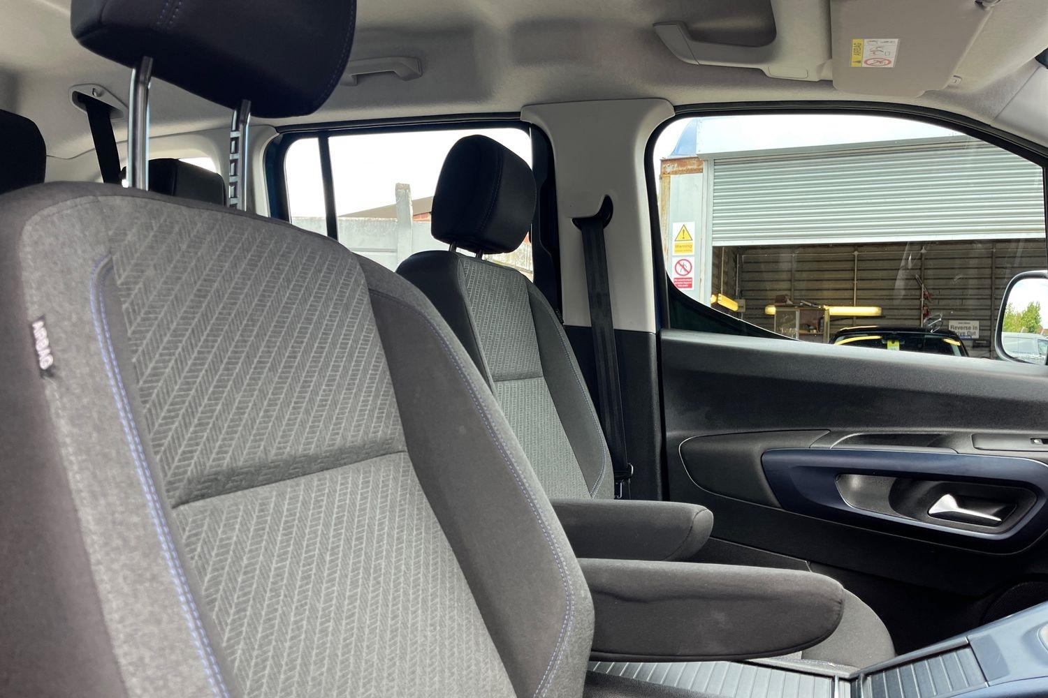 Peugeot RIFTER Photo 16