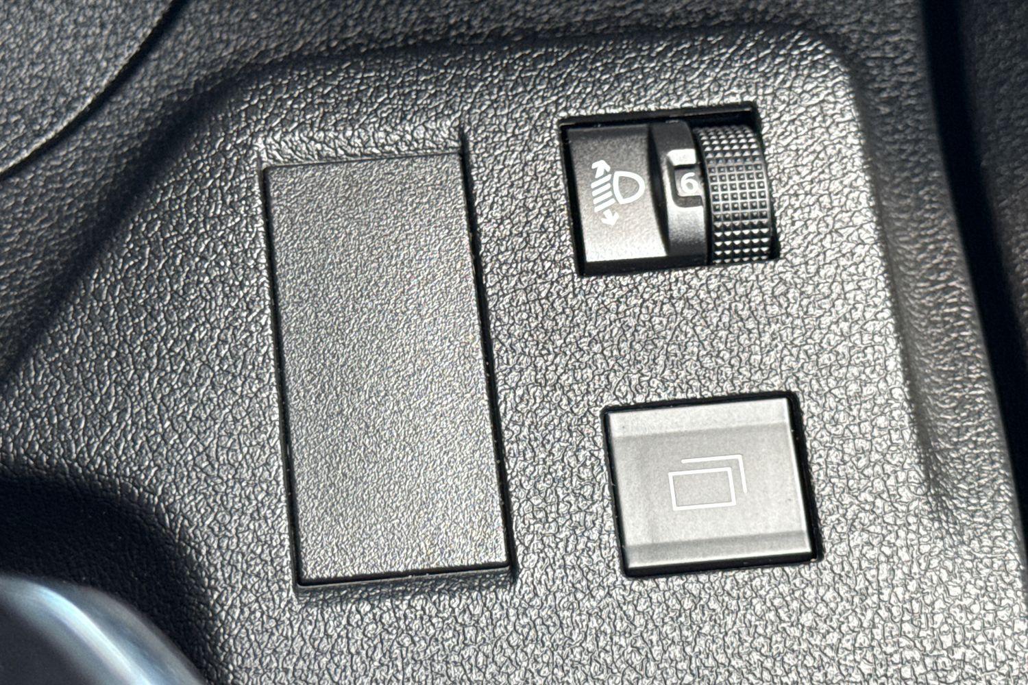 Peugeot PARTNER Photo 8