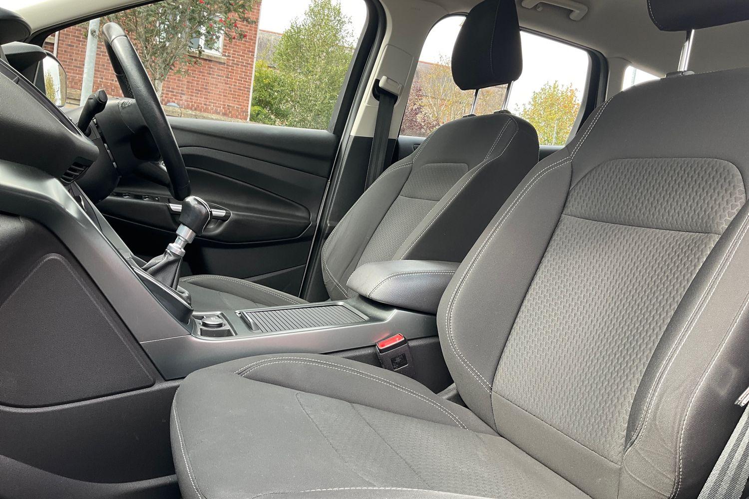 Ford KUGA Photo 18
