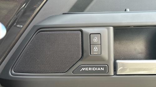 Land Rover Defender Photo autoimg-301e93bc7699902c9afc991452ac3e019c11da56.jpg