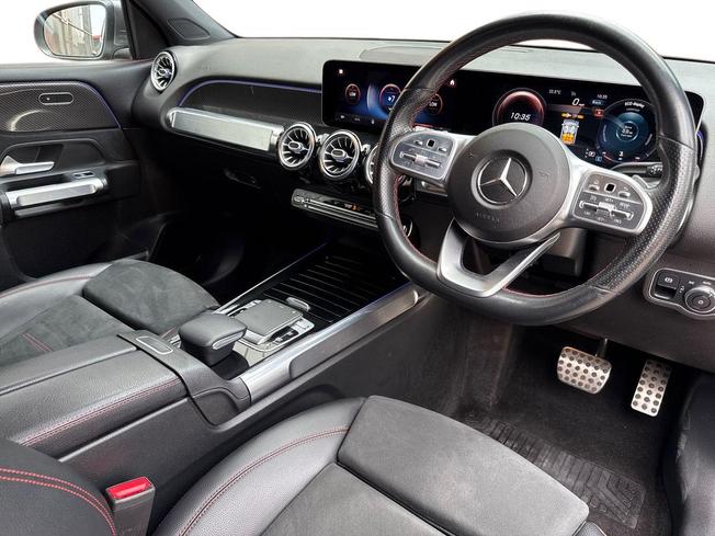 MERCEDES-BENZ Glb Photo 6