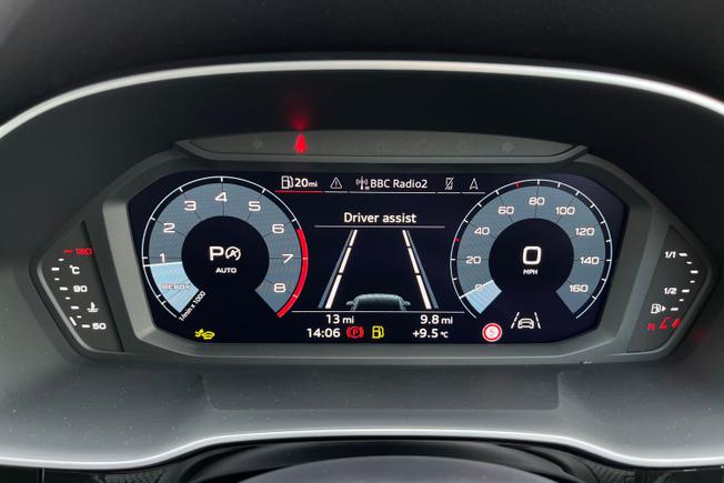 AUDI Q3 Photo 15