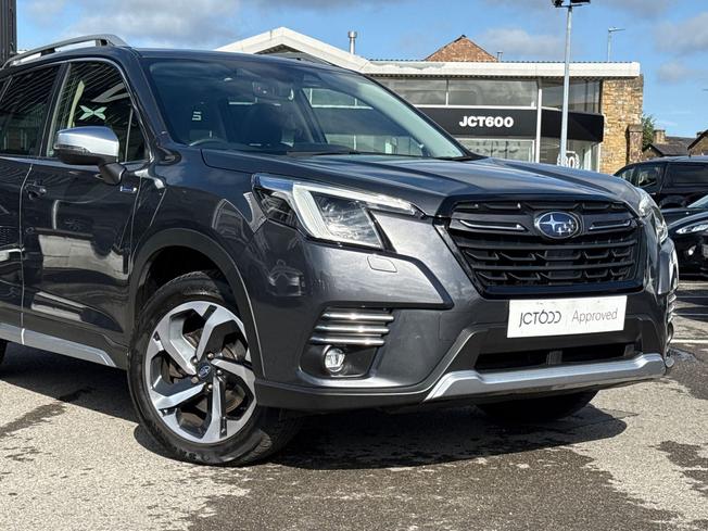 SUBARU Forester Photo 24