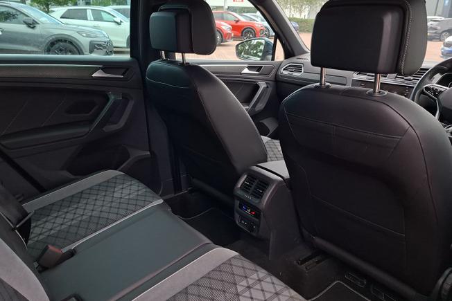 VOLKSWAGEN Tiguan Photo 21