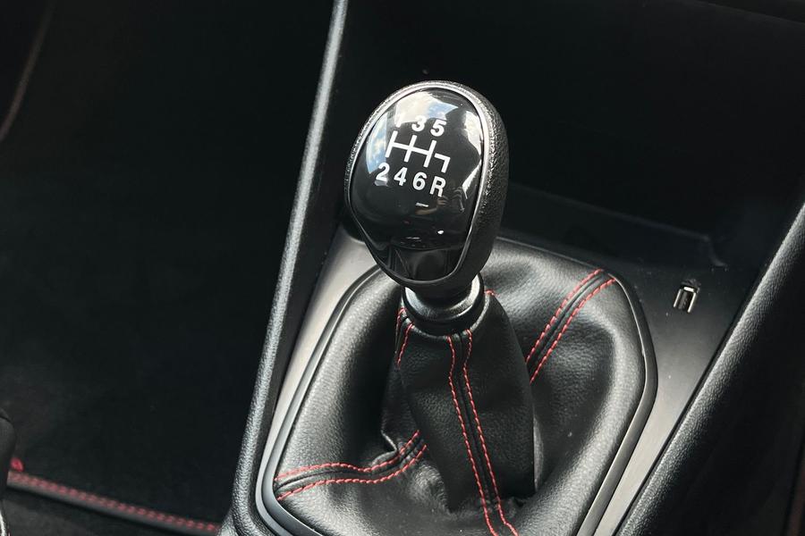 Ford FIESTA Photo autoimg-302d9bcbccb9185787a43704125987de51546694.jpg