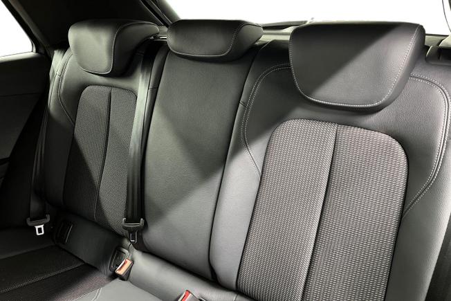 AUDI Q2 Photo 9