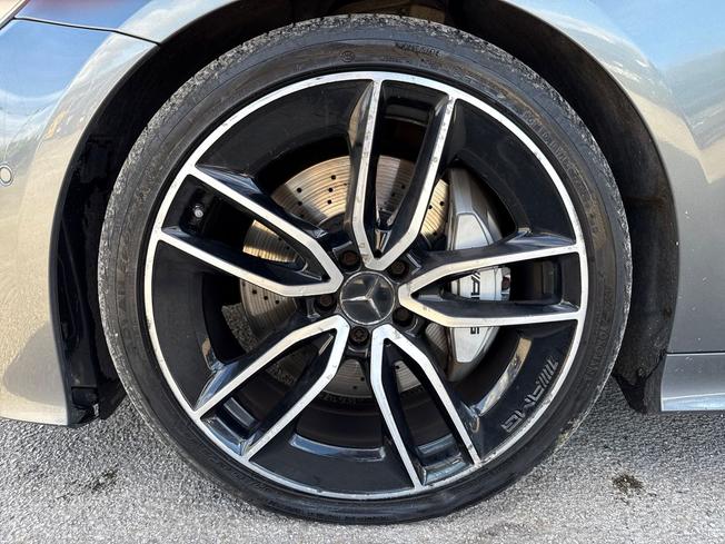 MERCEDES-BENZ E Class Photo 35