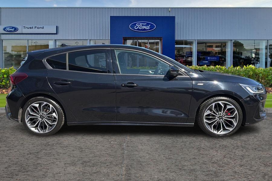 Ford FOCUS Photo autoimg-303446f08d04d173d295717648d674a782318b90.jpg