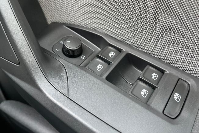 SEAT Ibiza Photo 31