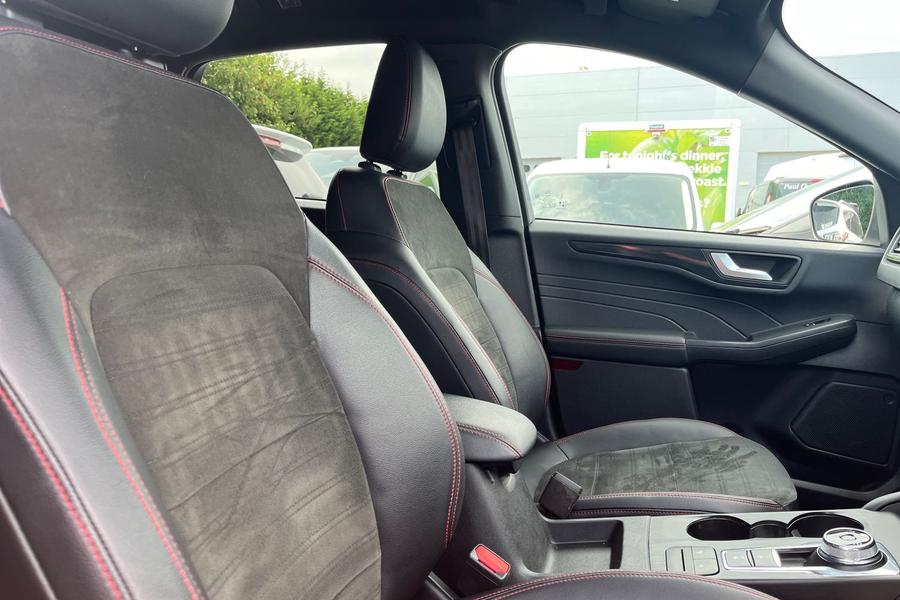 Ford KUGA Photo autoimg-303ba250dd48c774ca12c62a2acb1313de8085e7.jpg