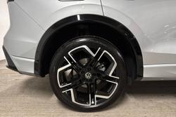 VOLKSWAGEN Tiguan Photo 5