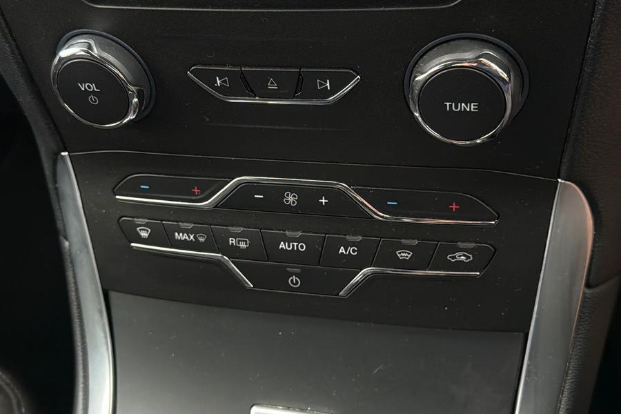 Ford GALAXY Photo autoimg-303e0979c8ec8973450fb6334b2566abb578ba48.jpg