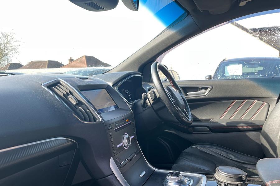 Ford EDGE Photo autoimg-303f1ca1e1c8a2c067ef0fd9d8be0a1f5da6698e.jpg