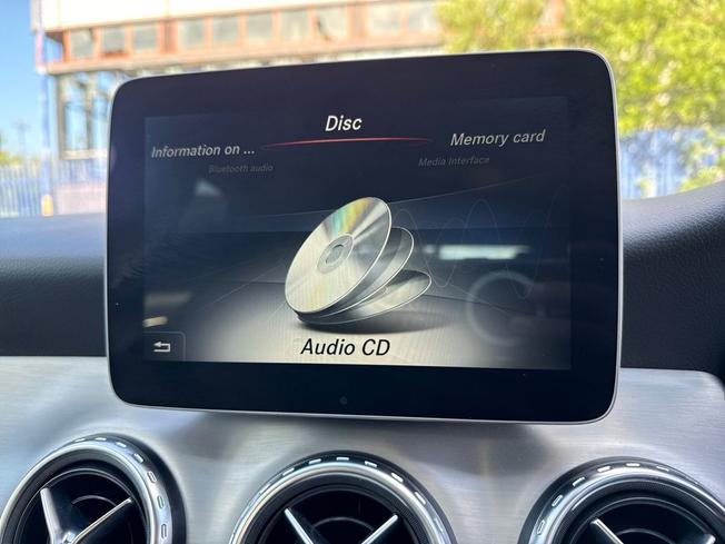 MERCEDES-BENZ Gla Photo 38