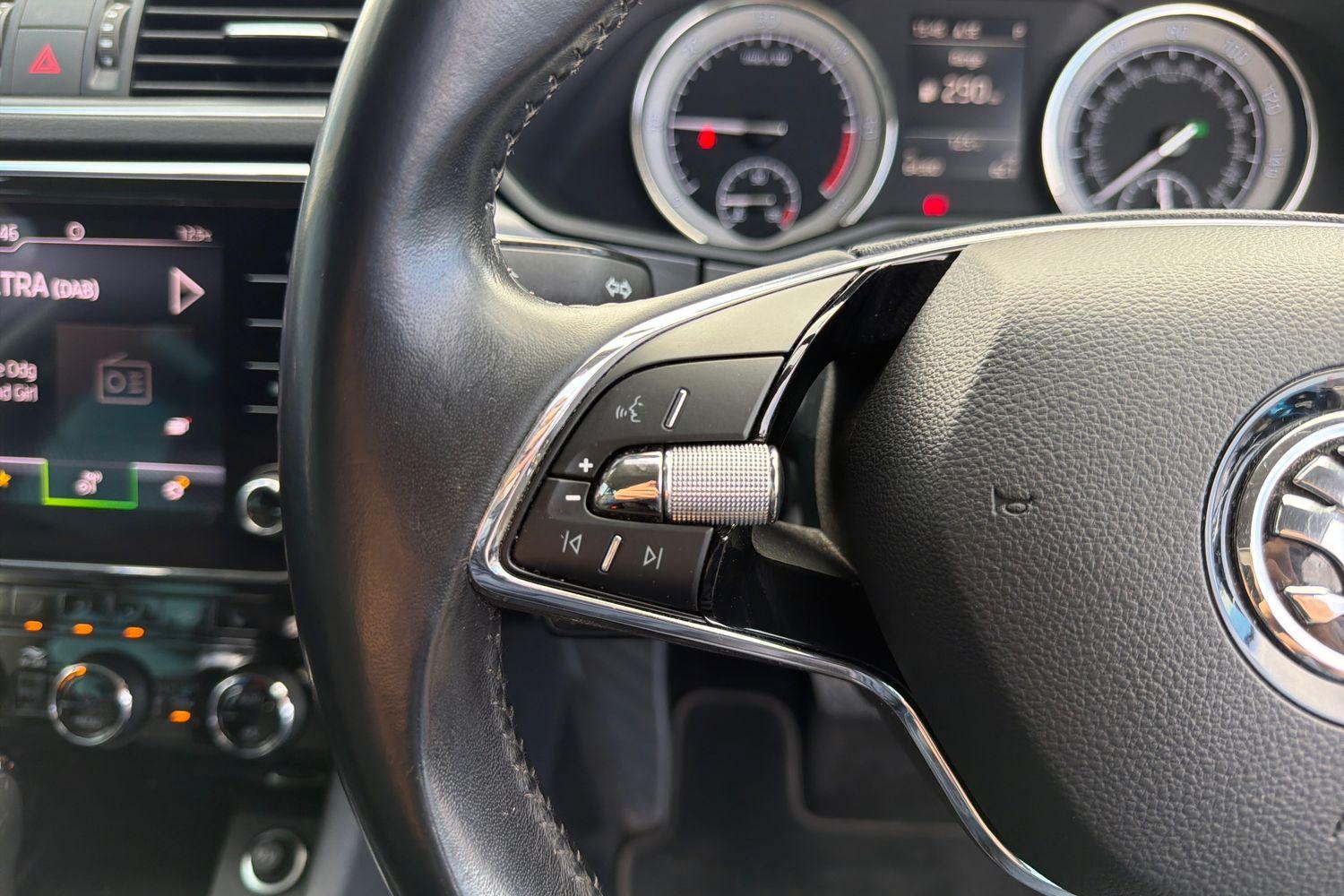 Skoda Superb Photo 23