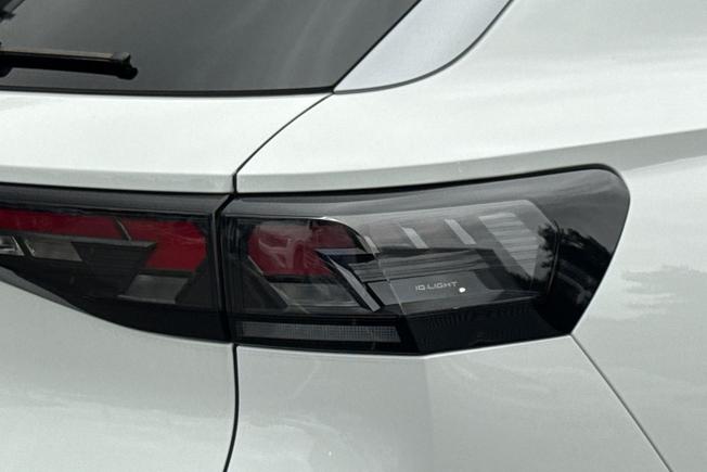 VOLKSWAGEN T-Roc Photo 18