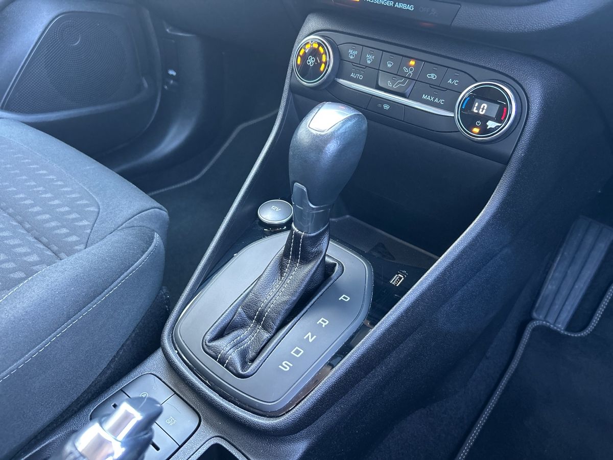 Ford Fiesta Photo 12
