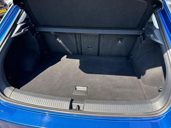 VOLKSWAGEN T-Roc Photo 12