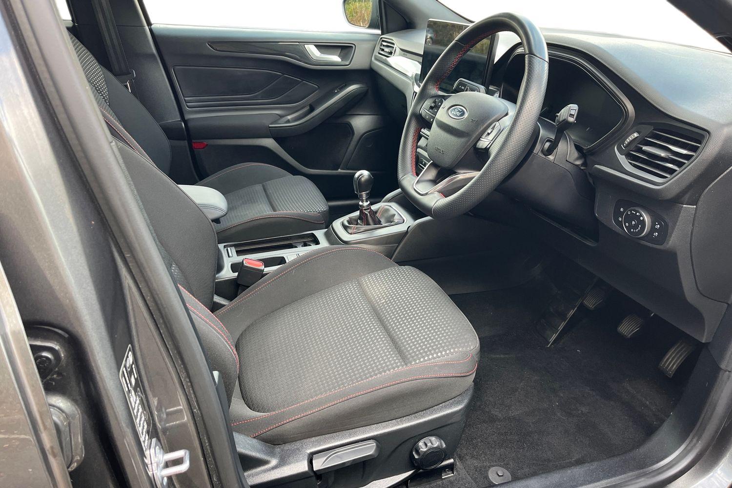 Ford Focus Photo 8