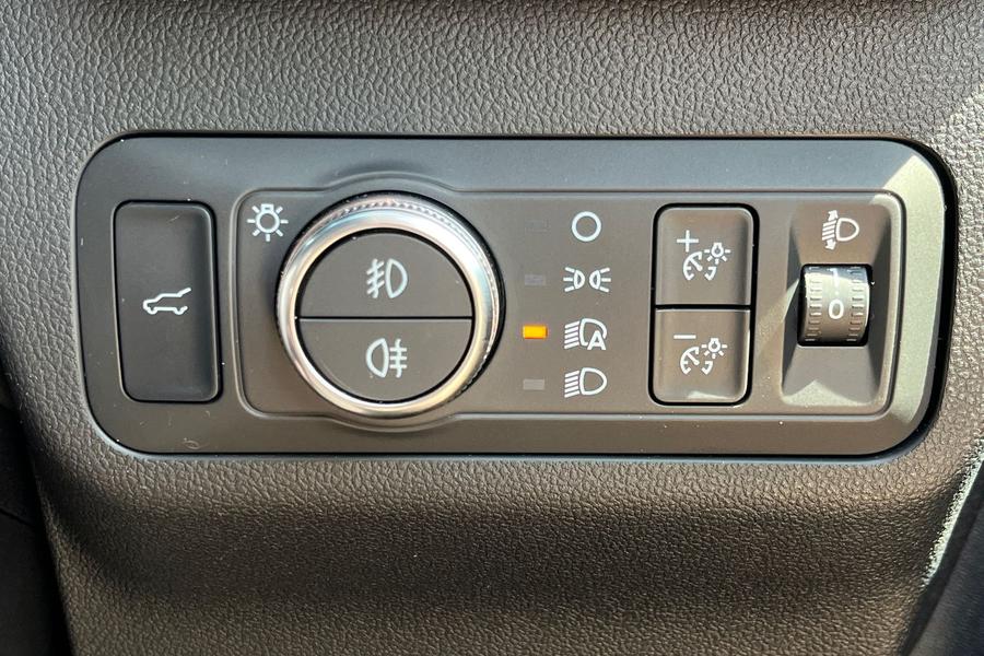 Ford Kuga Photo autoimg-304c1c67aed0e7c2f7668d9da5b2a0e9d0f6c100.jpg
